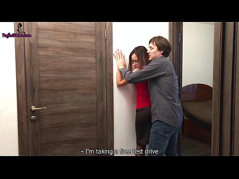 ❤️ Sexy Realtor Sensuly Jerks rẹ obo ati fokii Lakoko ti o n ta iyẹwu Rẹ - Krempai ️❌ Iwa onihoho furo